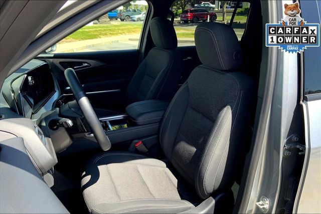 Used 2024 Chevrolet Traverse LT image 25
