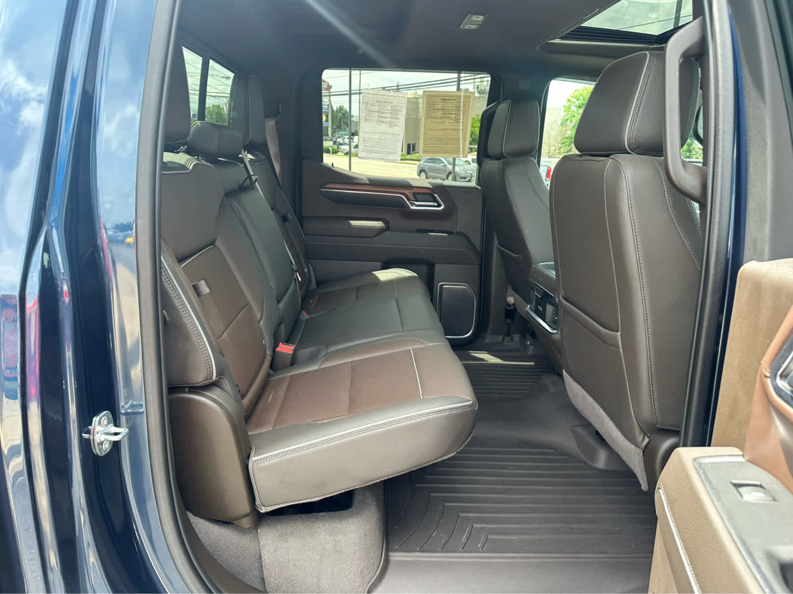 Used 2023 GMC Sierra 1500 Denali w/ Technology Package AWD/4WD image 19
