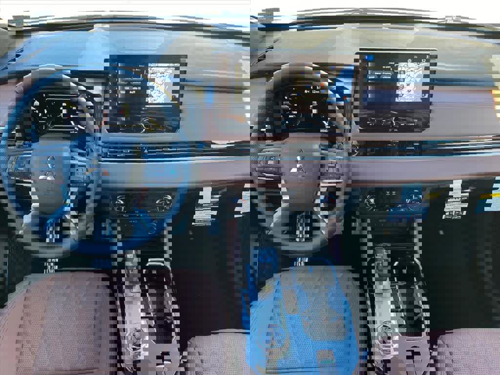 New 2025 Mitsubishi Outlander SEL image 7