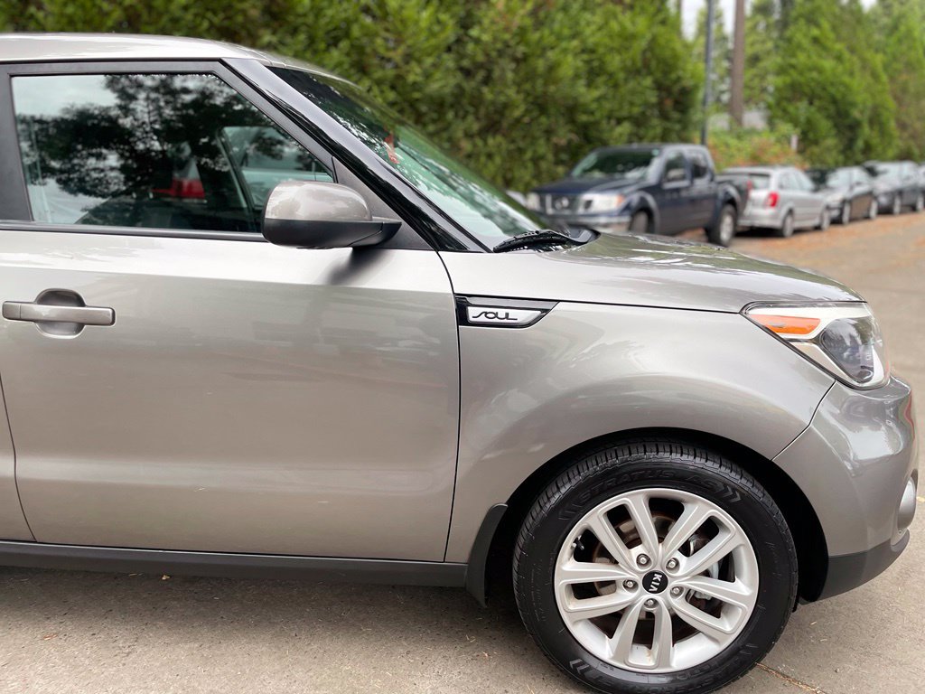Used 2019 Kia Soul + FWD image 2
