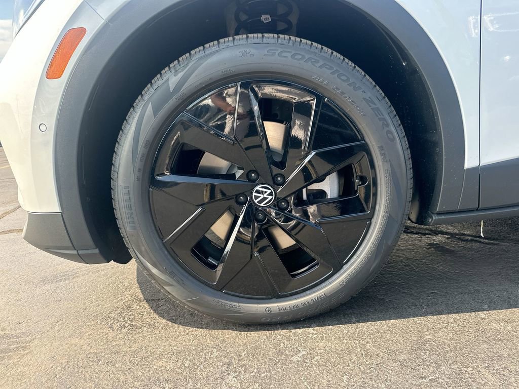 New 2025 Volkswagen ID.4 Pro S AWD/4WD image 35