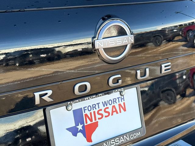 Certified 2025 Nissan Rogue SV image 10