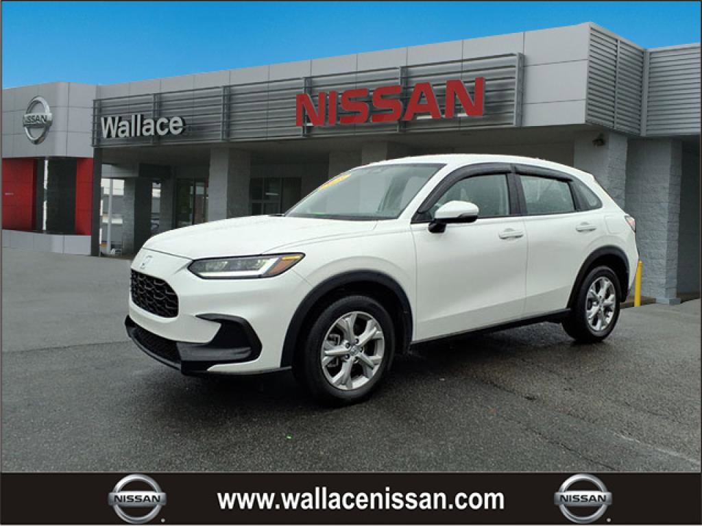 Used 2025 Honda HR-V LX image 1