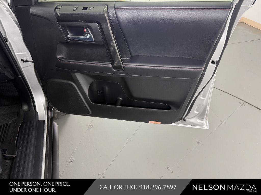 Used 2021 Toyota 4Runner Venture w/ Moonroof Package AWD/4WD image 45