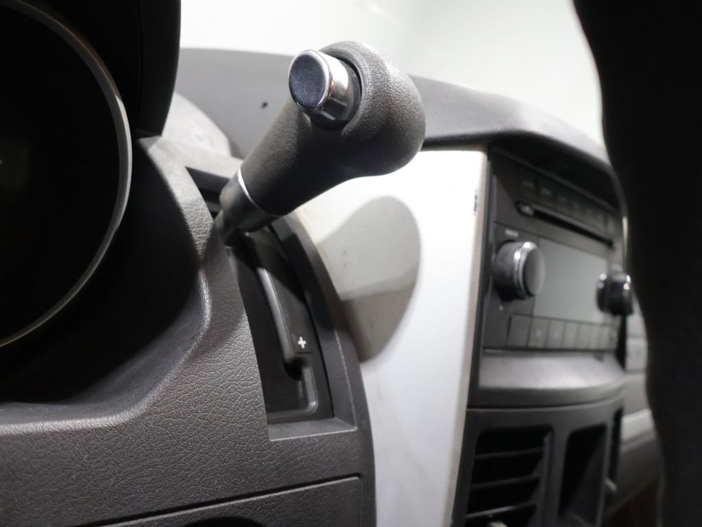 Used 2009 Dodge Grand Caravan SE w/ Climate Group FWD image 30