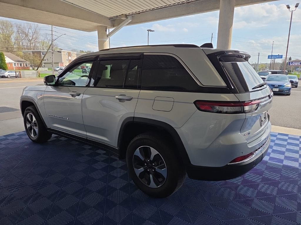 Used 2022 Jeep Grand Cherokee Limited 4xe image 4