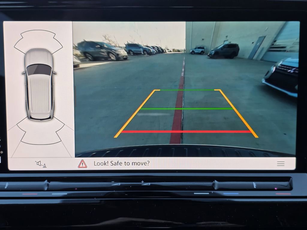 New 2026 Volkswagen Atlas SE image 13