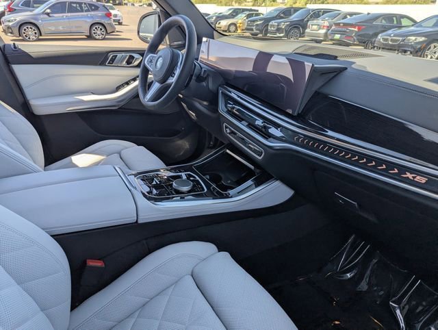 New 2026 BMW X5 xDrive50e w/ M Sport Package AWD/4WD image 13