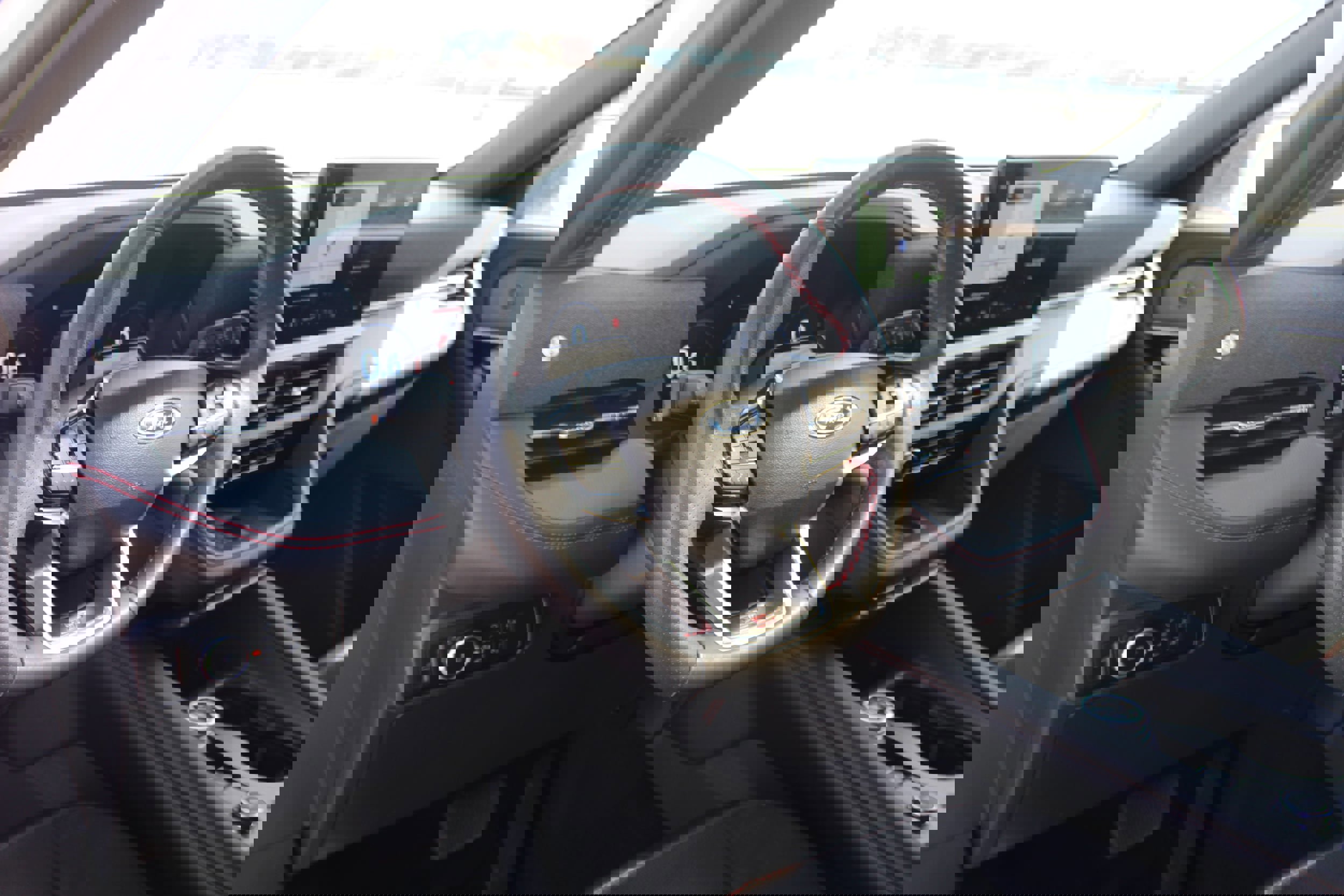 Used 2025 Ford Explorer ST image 16