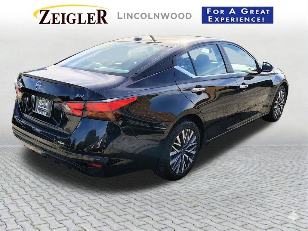 Used 2024 Nissan Altima 2.5 SV FWD image 9