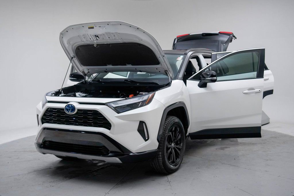 Used 2022 Toyota RAV4 XSE image 17