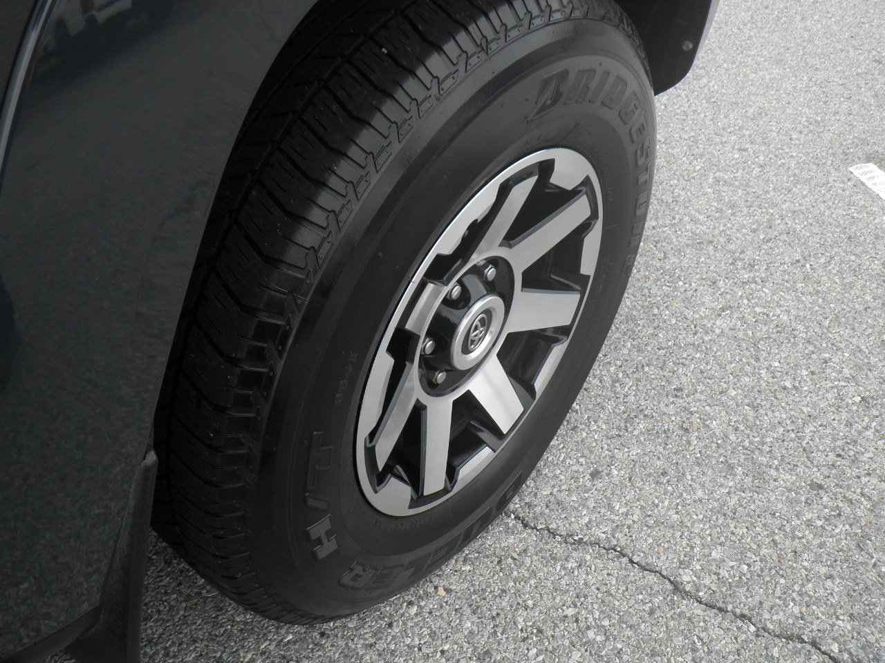 Used 2024 Toyota 4Runner TRD Off-Road Premium image 8