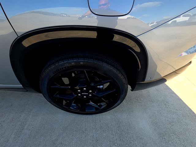 Used 2025 Chevrolet Traverse RS w/ LPO, Floor Liner Package FWD image 8