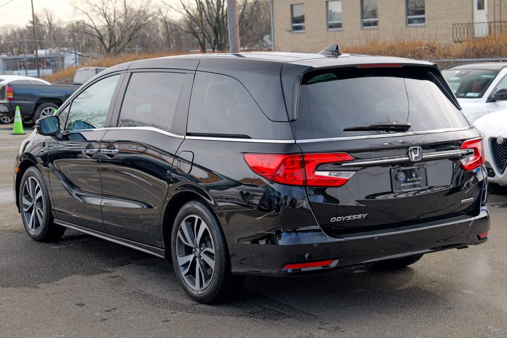 Used 2023 Honda Odyssey Touring image 6
