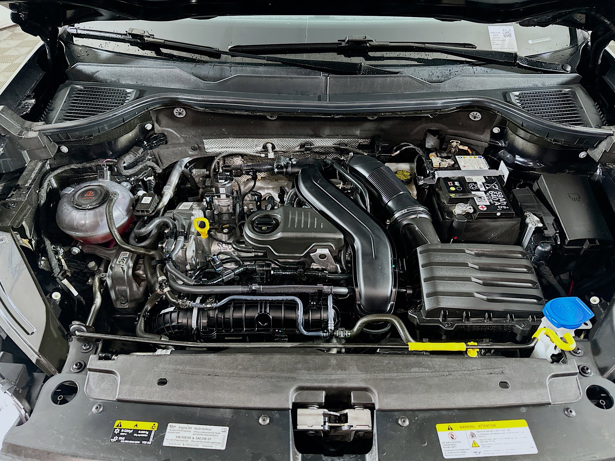 Used 2024 Volkswagen Taos SE image 32