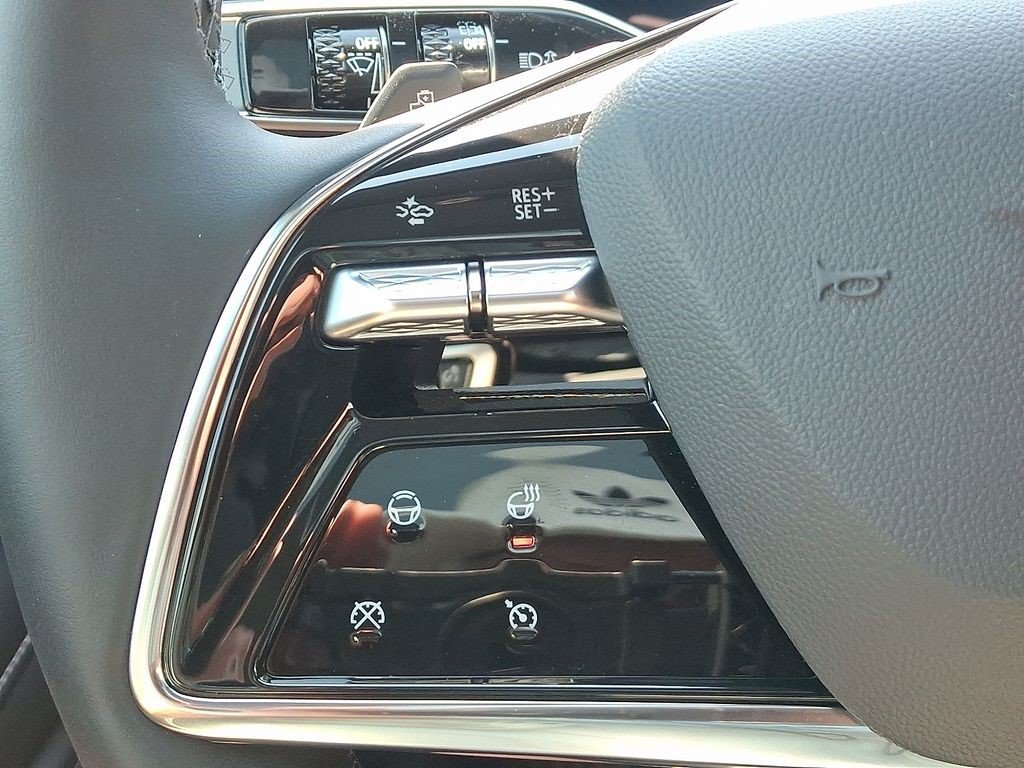 Certified 2026 Cadillac Optiq Luxury 1 AWD/4WD image 23