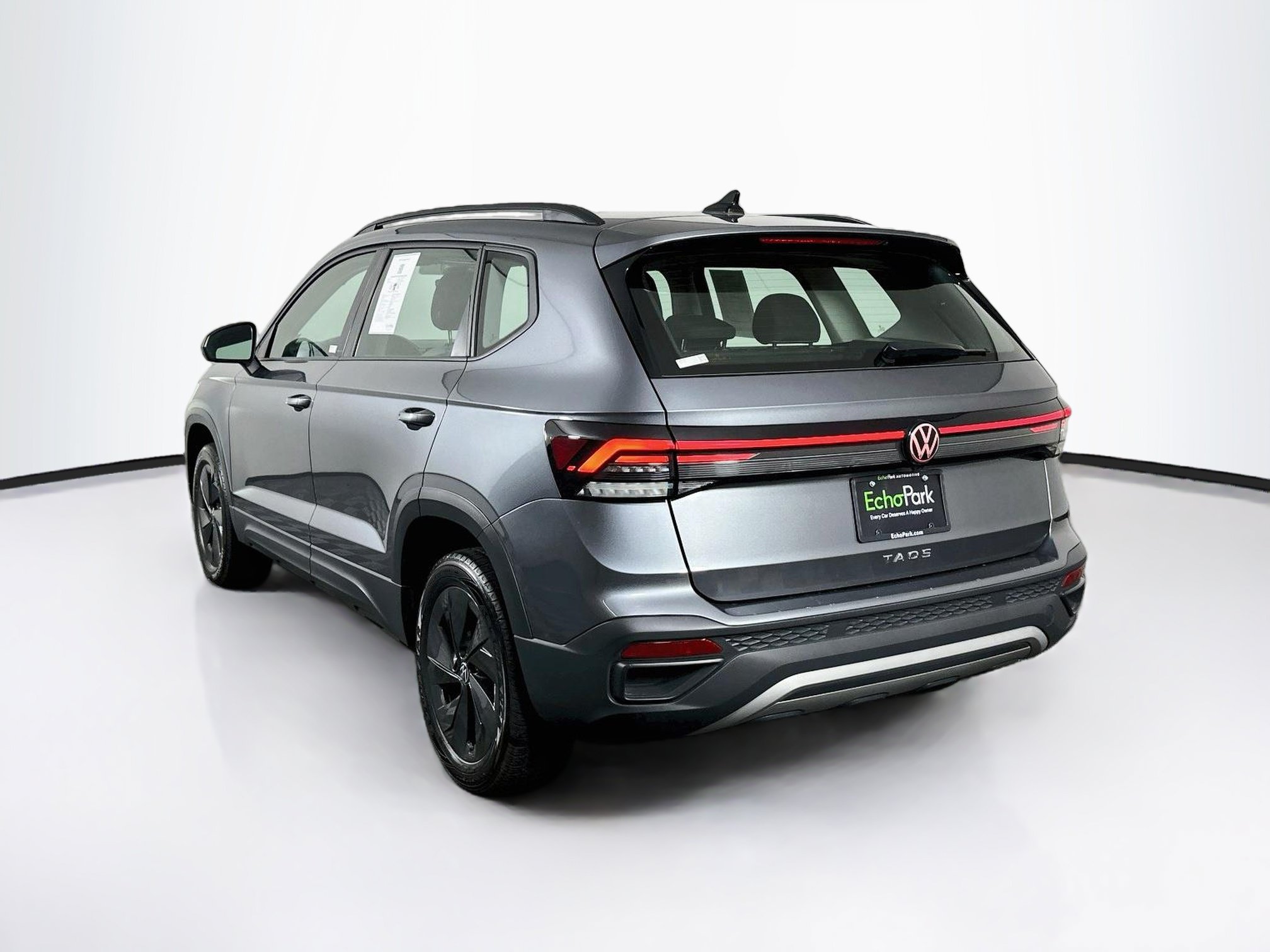 Used 2025 Volkswagen Taos S FWD image 5