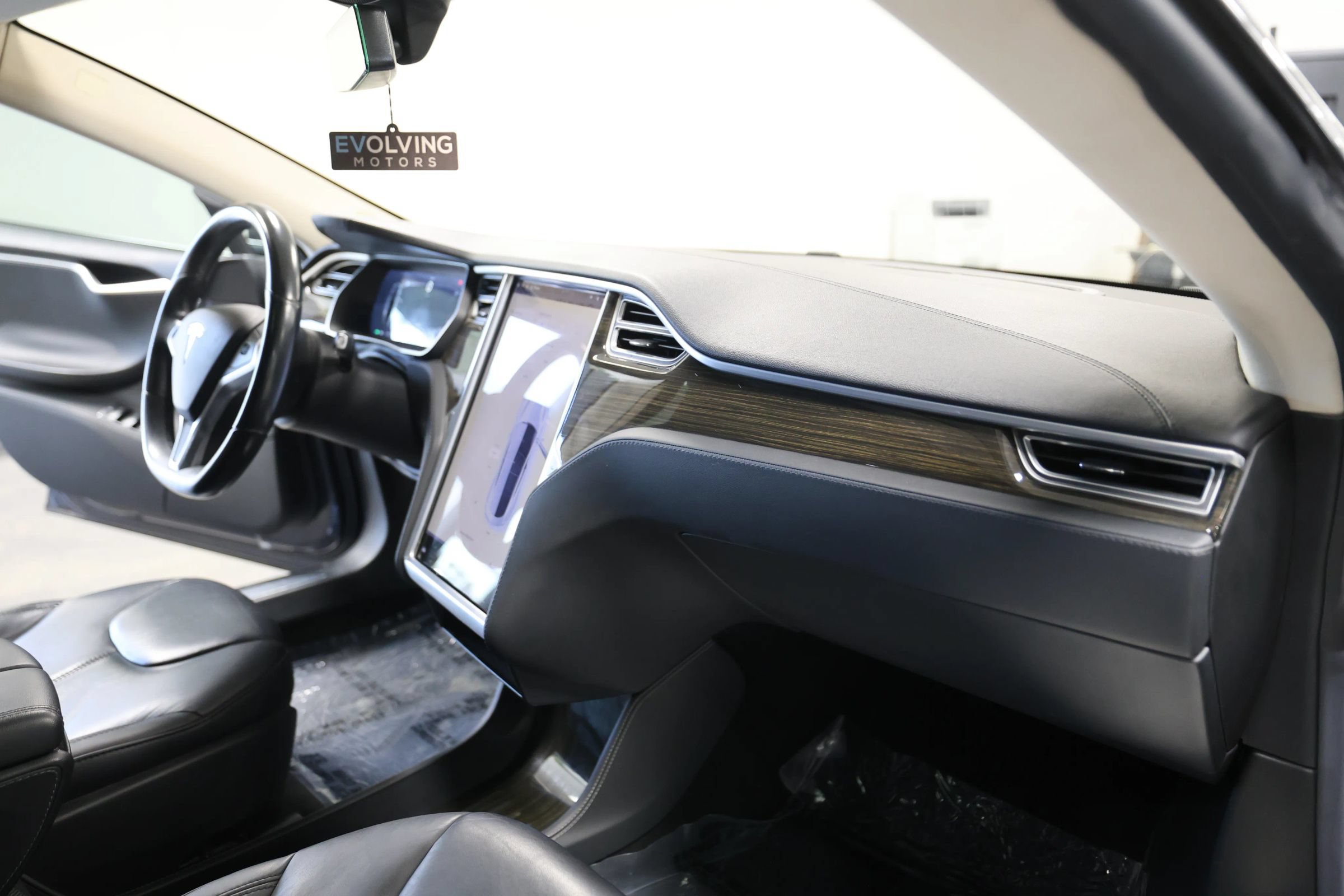 Used 2015 Tesla Model S 85D AWD/4WD image 39