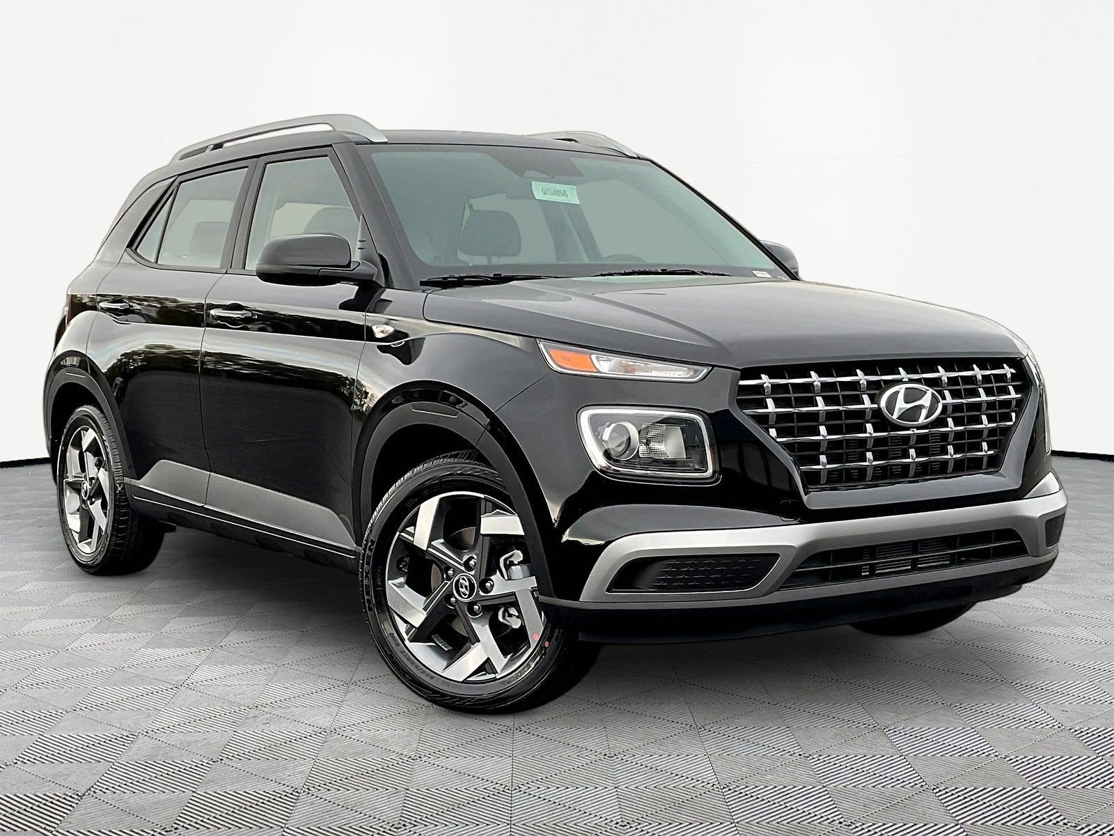 New 2026 Hyundai Venue SEL FWD image 3