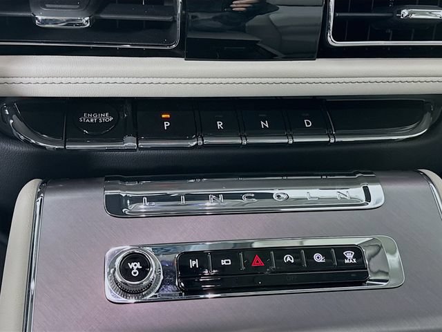 New 2026 Lincoln Aviator 2WD image 17