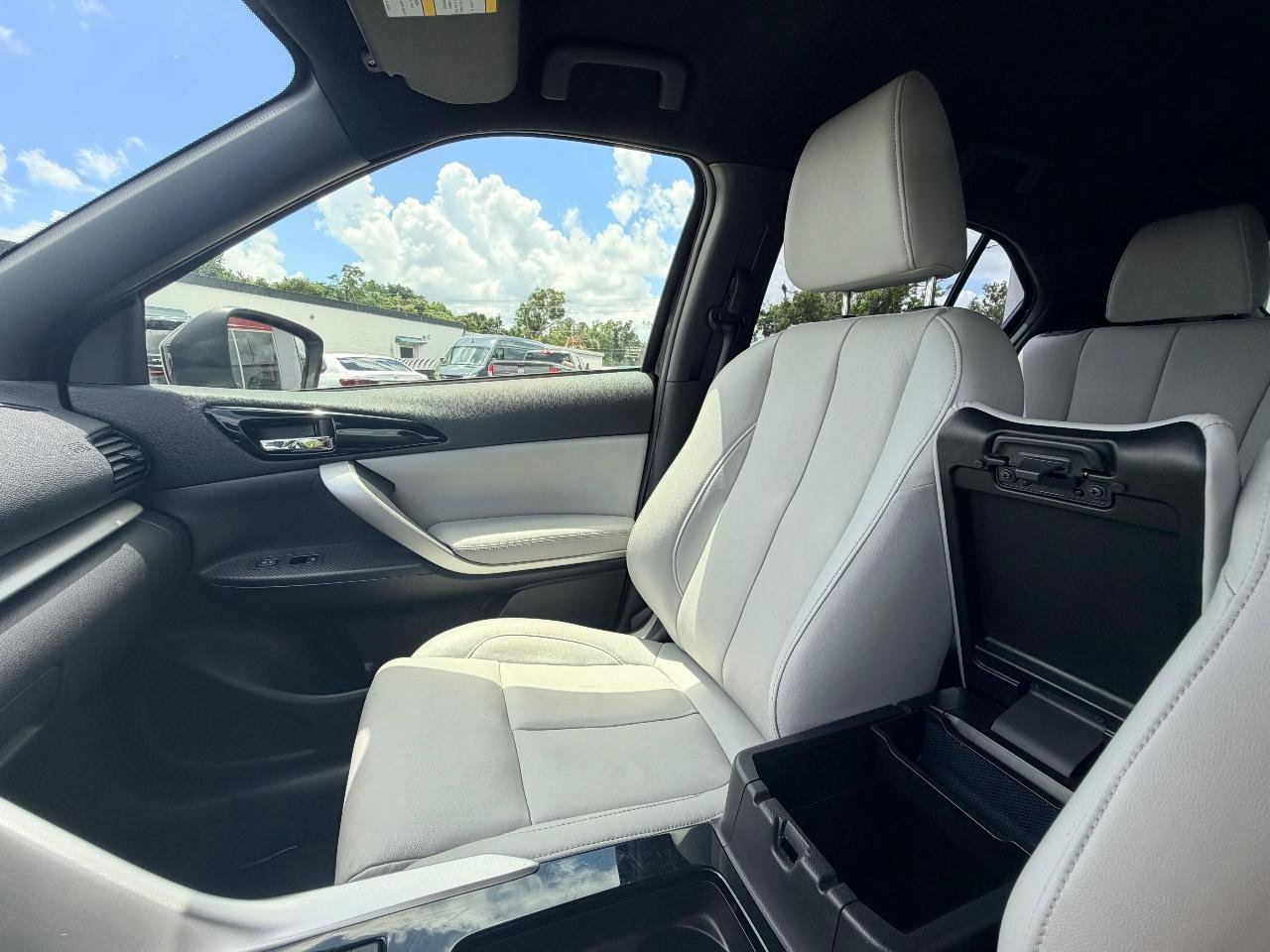 Used 2024 Mitsubishi Eclipse Cross SEL AWD/4WD image 25
