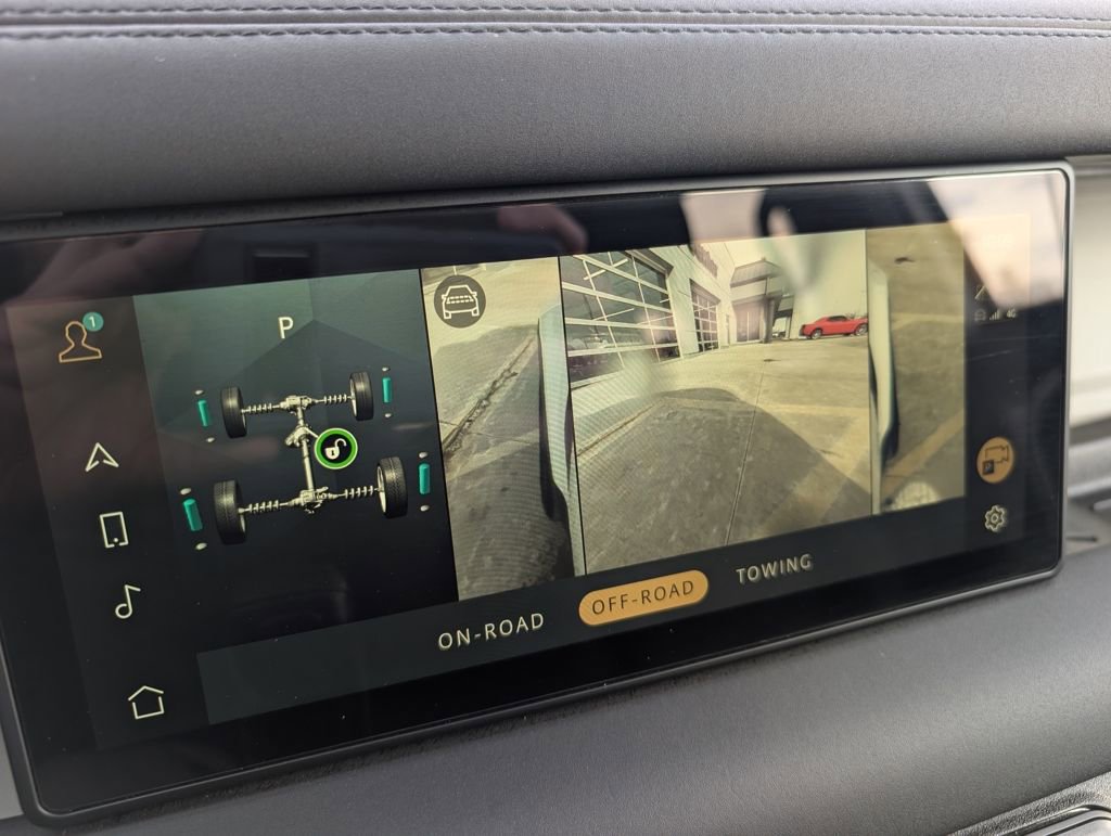 Used 2024 Land Rover Defender 110 S image 27