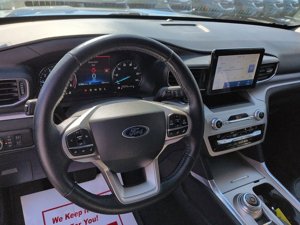 Used 2021 Ford Explorer XLT w/ Equipment Group 202A AWD/4WD image 9