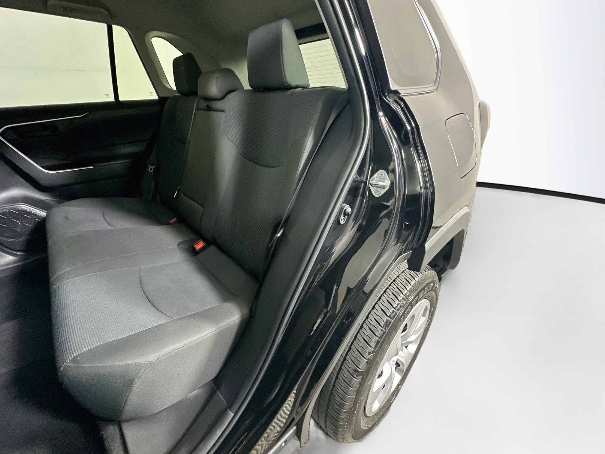Used 2025 Toyota RAV4 LE FWD image 25