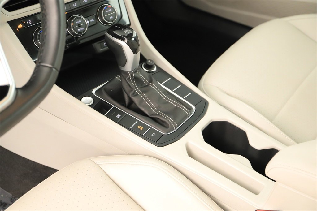 Used 2023 Volkswagen Jetta SE image 16