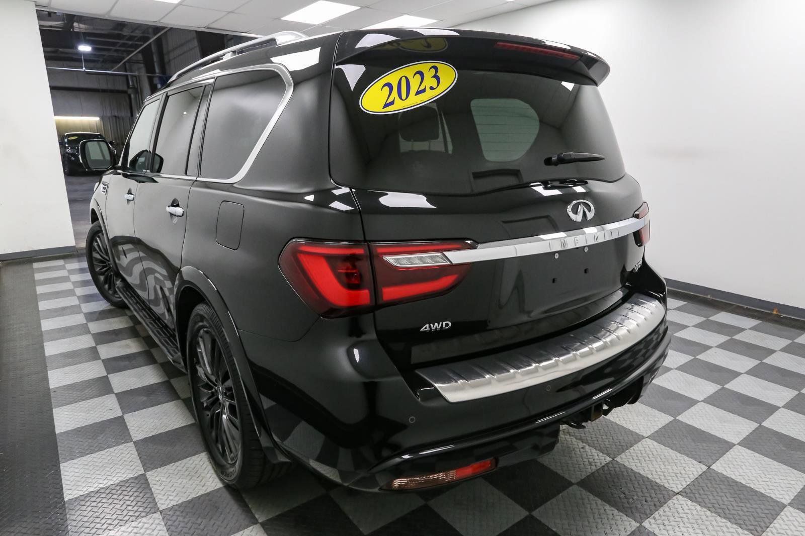 Used 2023 INFINITI QX80 Sensory w/ Cargo Package image 10