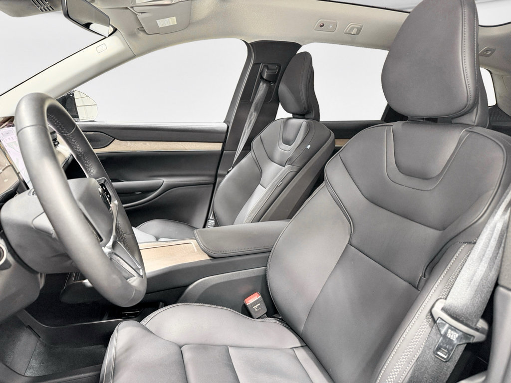 Used 2025 Volvo EX90 Plus image 16