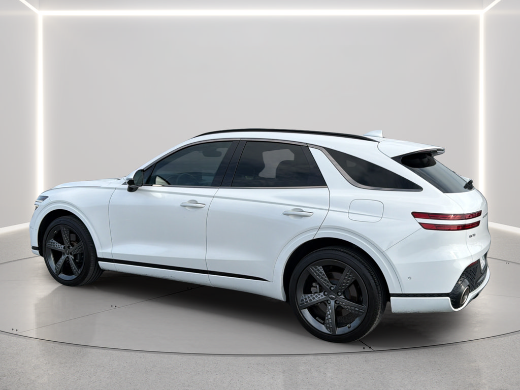 Used 2022 Genesis GV70 3.5T Sport w/ Sport Prestige Package AWD/4WD image 14