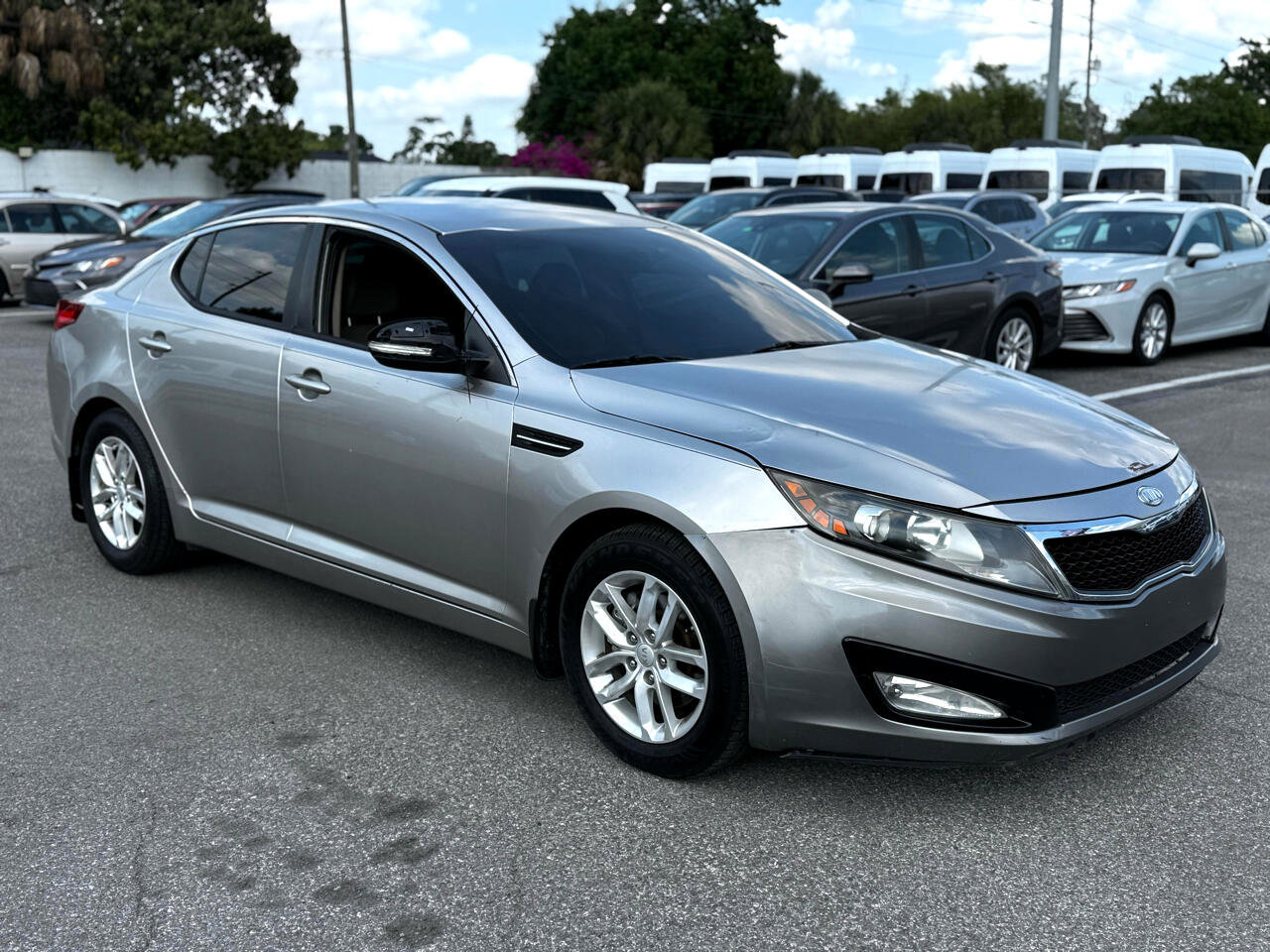 Used 2011 Kia Optima LX w/ Convenience Pkg image 3