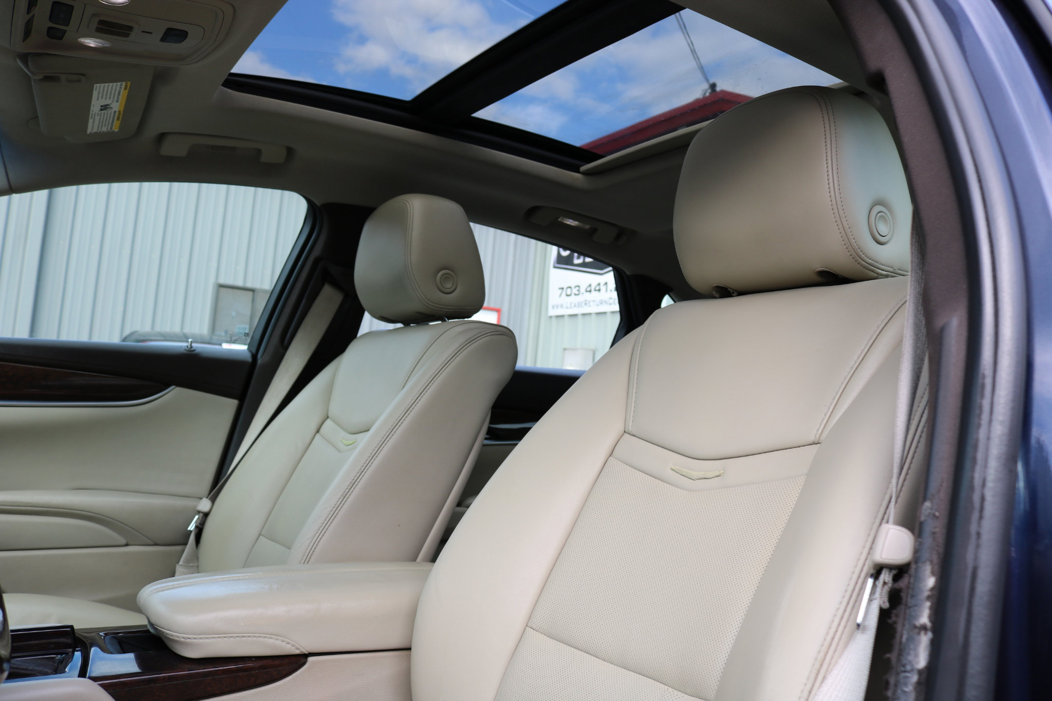 Used 2016 Cadillac XTS Luxury w/ Driver Awareness Package image 19