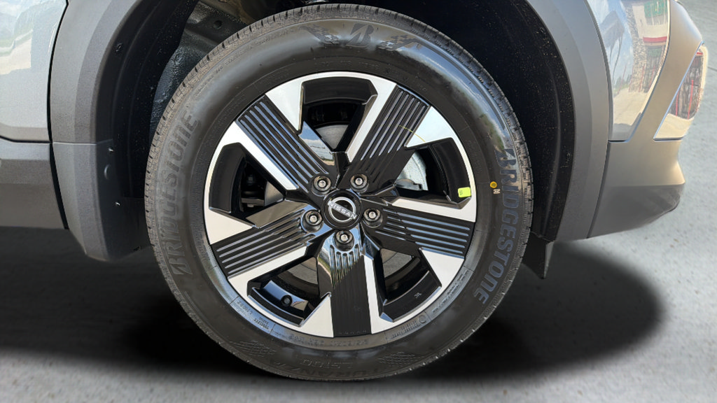 New 2026 Nissan Kicks SV AWD/4WD image 20