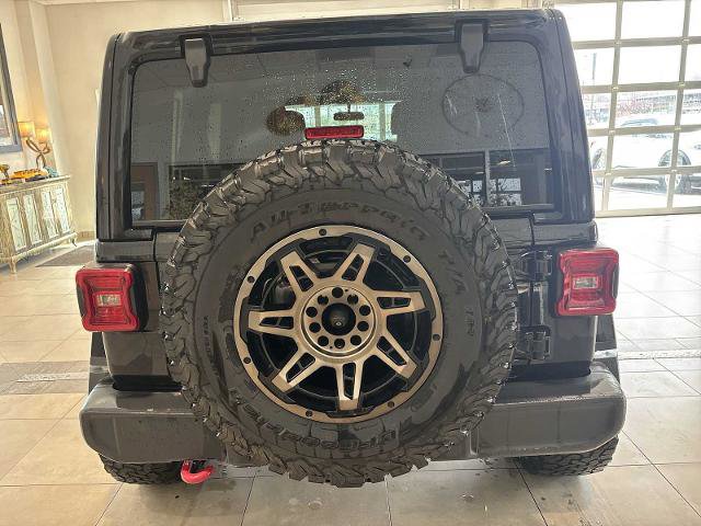 Used 2018 Jeep Wrangler Unlimited Rubicon w/ LED Lighting Group AWD/4WD image 4