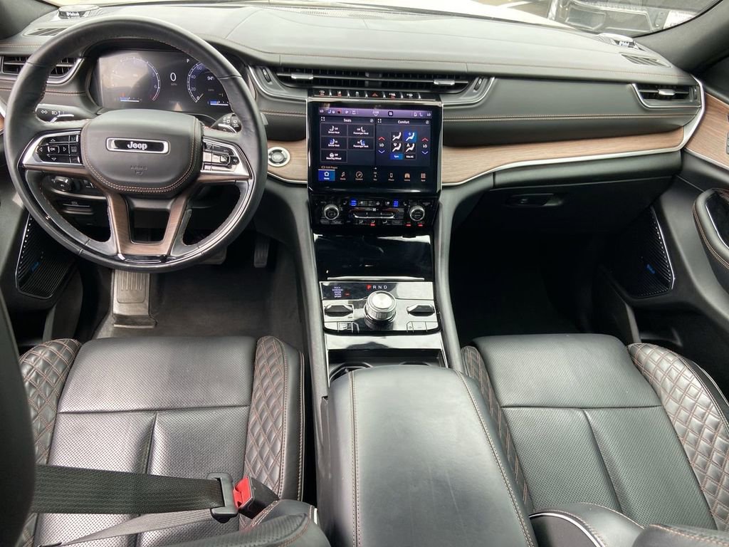 Used 2023 Jeep Grand Cherokee L Summit w/ Advanced Protech Group IV AWD/4WD image 17