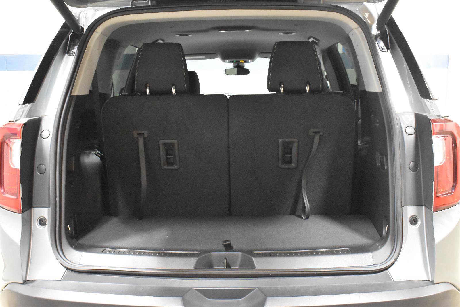 Used 2023 GMC Acadia SLE w/ Driver Convenience Package image 27