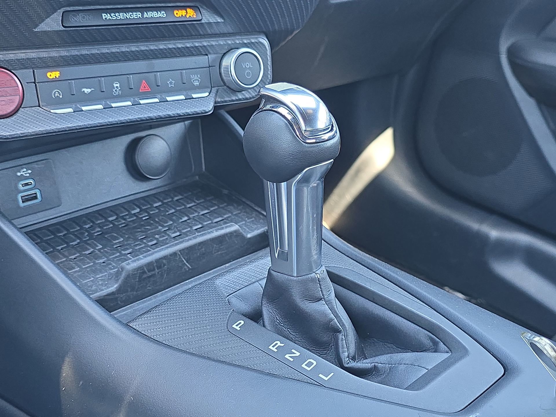 Certified 2024 Ford Mustang Premium RWD image 20