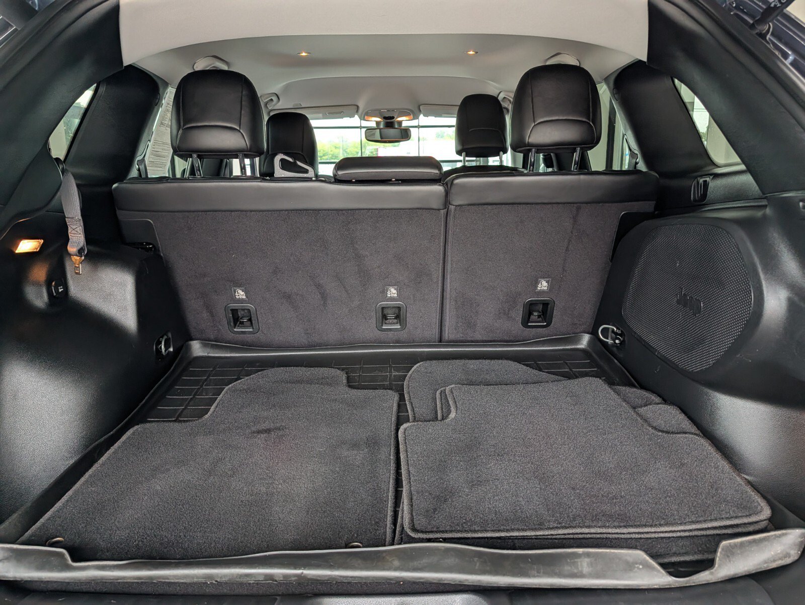 Used 2019 Jeep Cherokee Limited AWD/4WD image 13