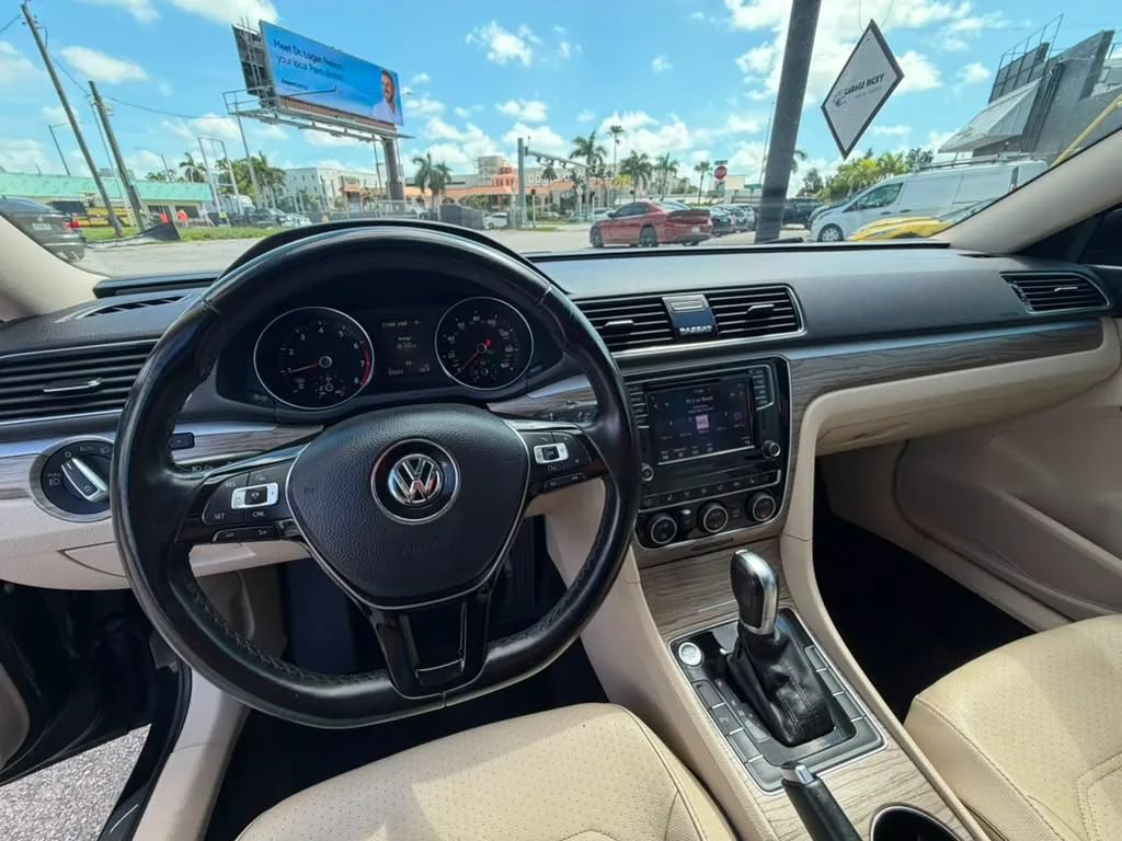 Used 2018 Volkswagen Passat 2.0T SE FWD image 13