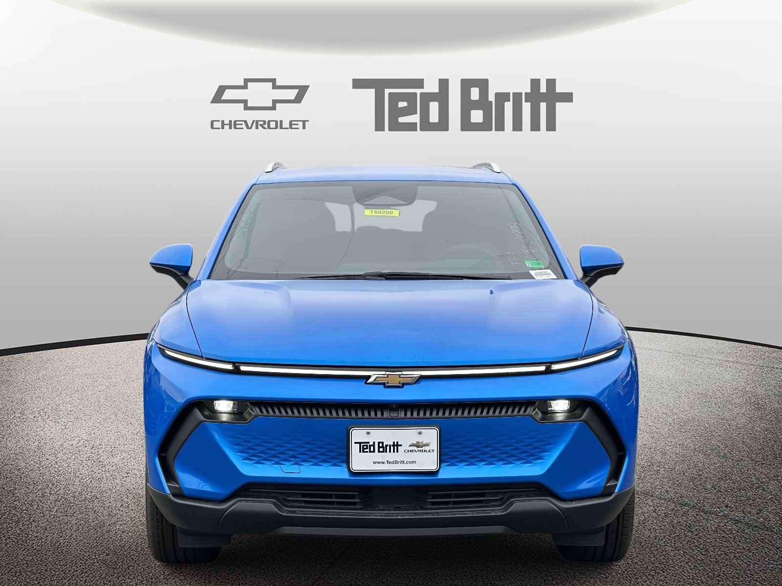 New 2026 Chevrolet Equinox EV LT AWD/4WD image 2