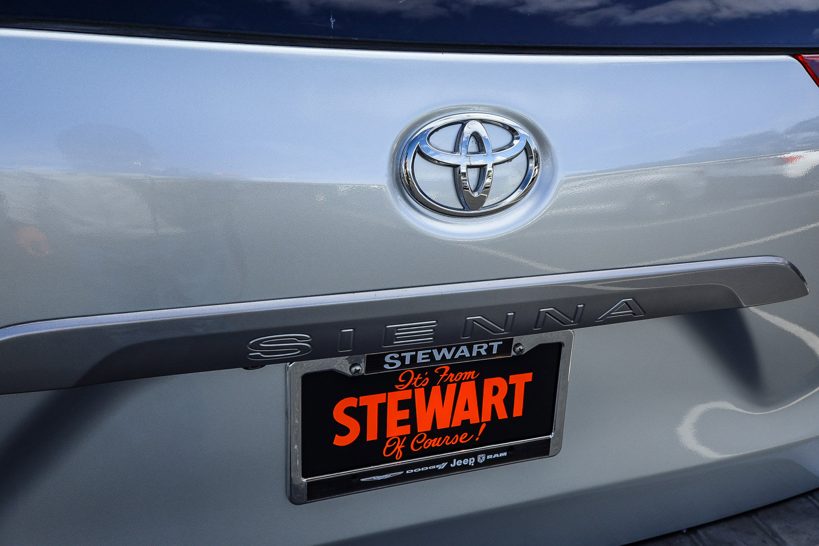 Used 2015 Toyota Sienna XLE Premium FWD image 29