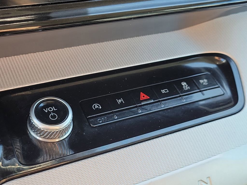 Used 2025 Ford Expedition Max Active RWD image 26
