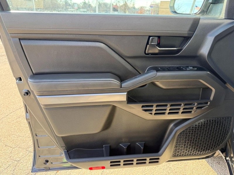 Used 2025 Toyota Tacoma SR5 image 19
