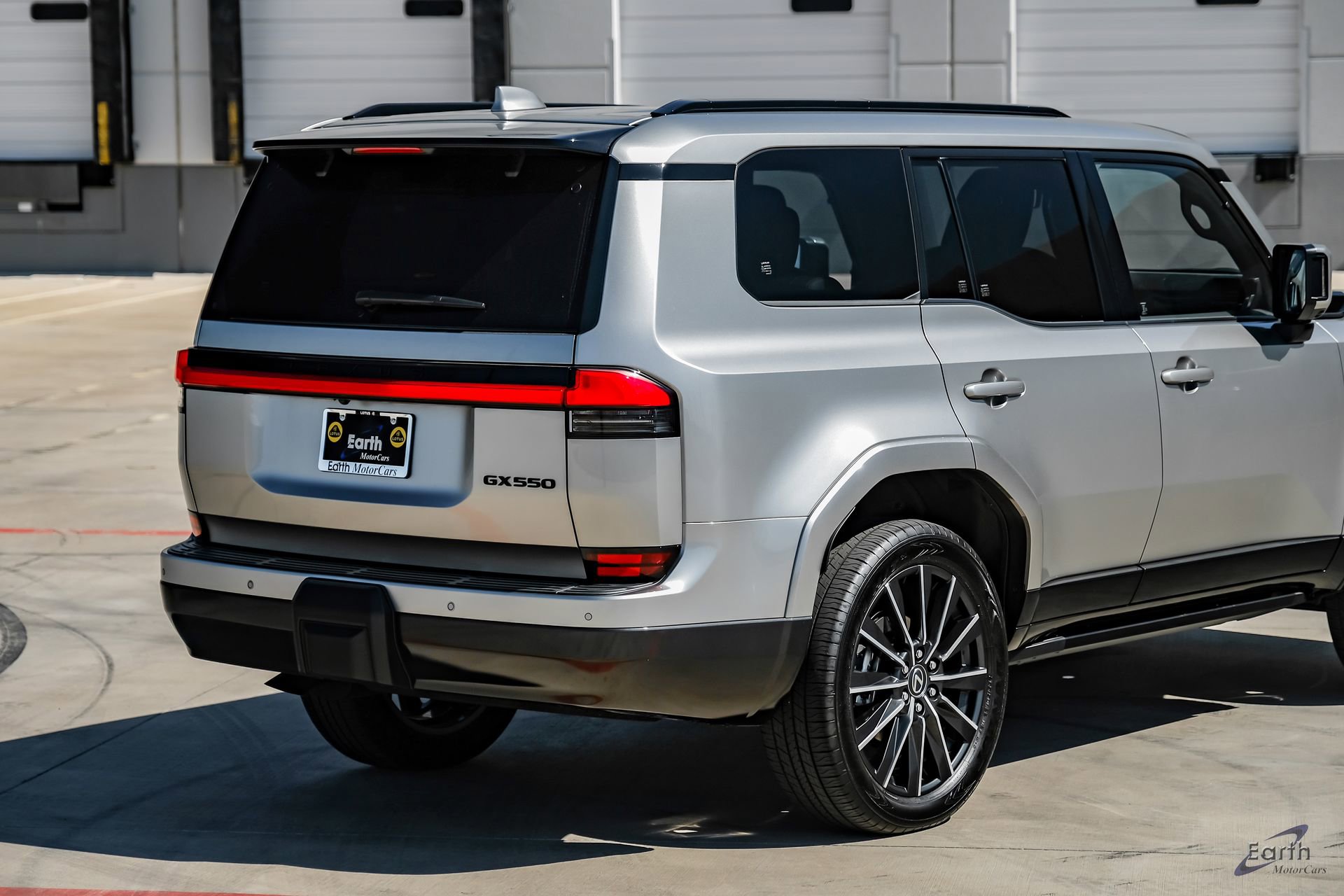 Used 2025 Lexus GX 550 550 Luxury+ HUD Traffic LIFTED w/ Accessory Package (2T) image 16