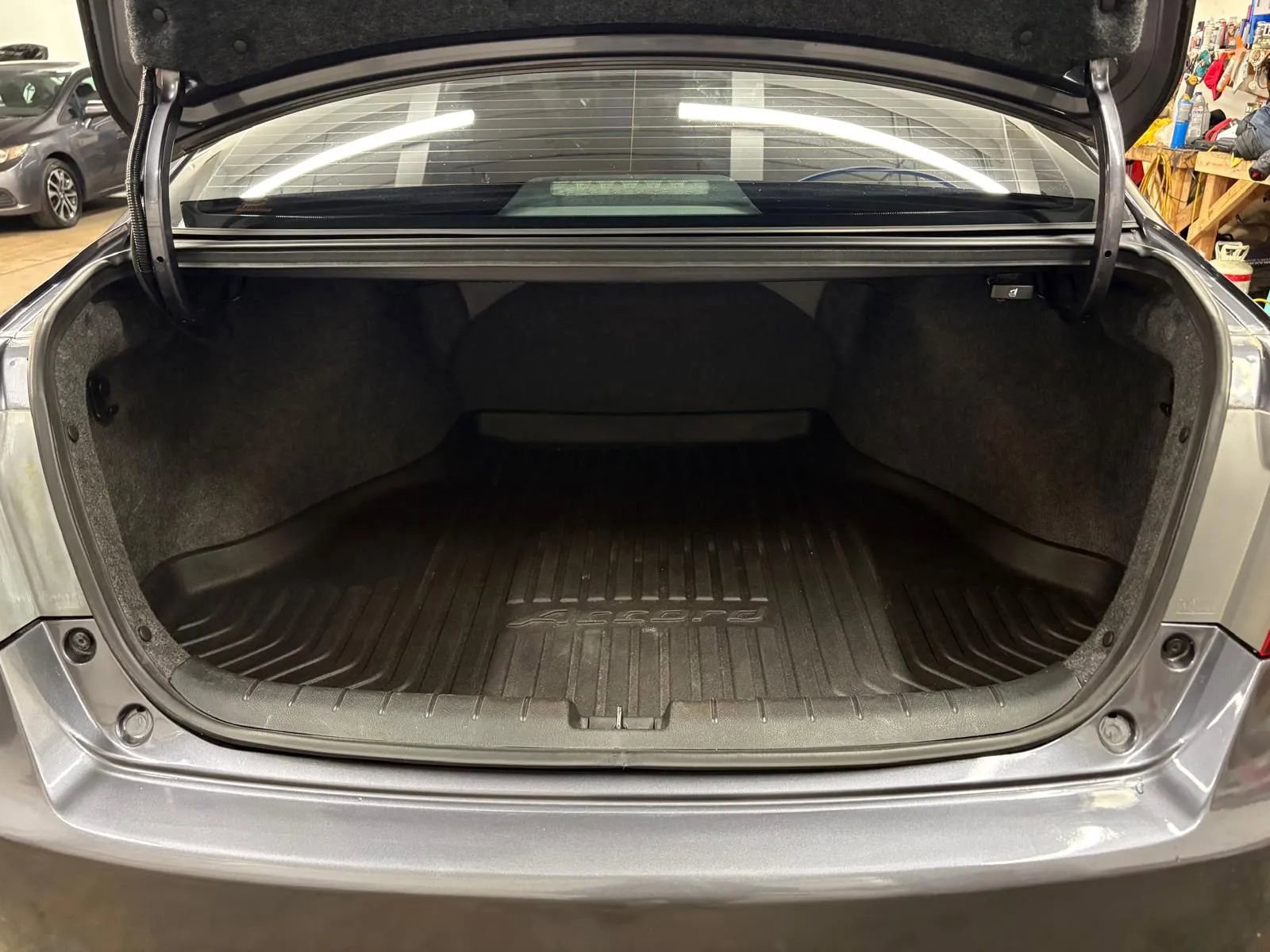 Used 2014 Honda Accord EX-L image 9