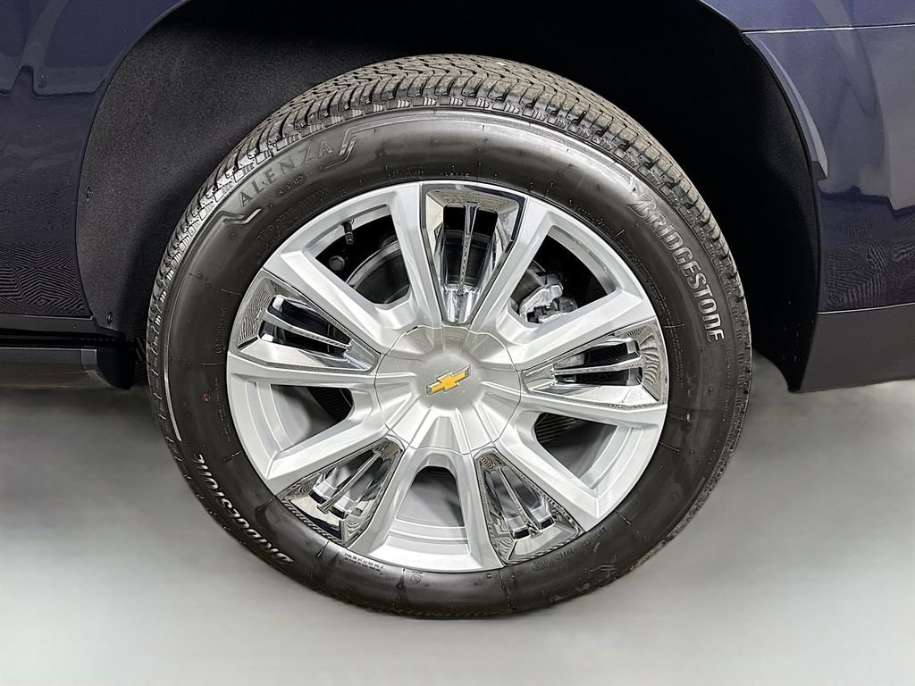 Used 2024 Chevrolet Suburban High Country w/ Advanced Technology Package AWD/4WD image 35