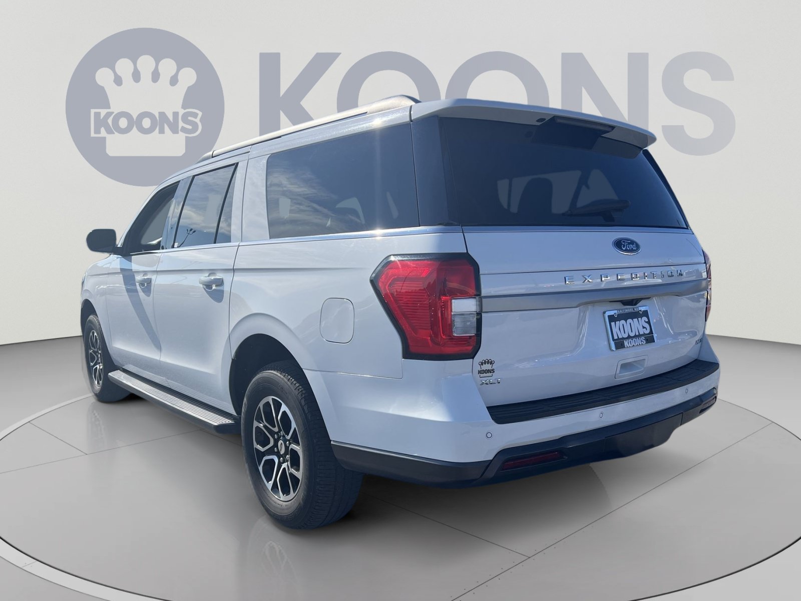 Certified 2024 Ford Expedition Max XLT RWD image 4