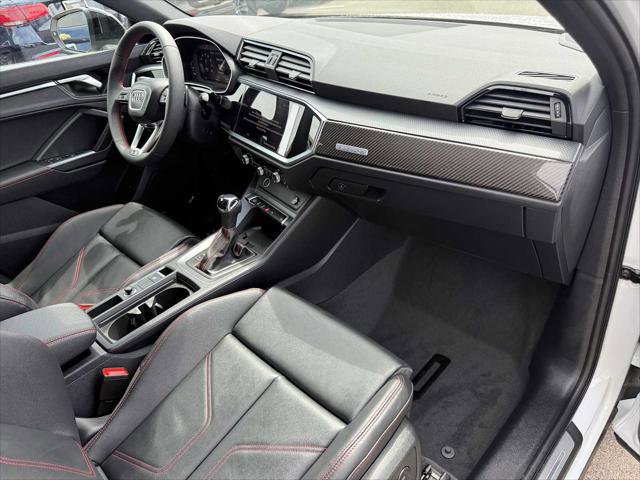 Certified 2025 Audi Q3 2.0T Premium Plus w/ Premium Plus Package AWD/4WD image 11